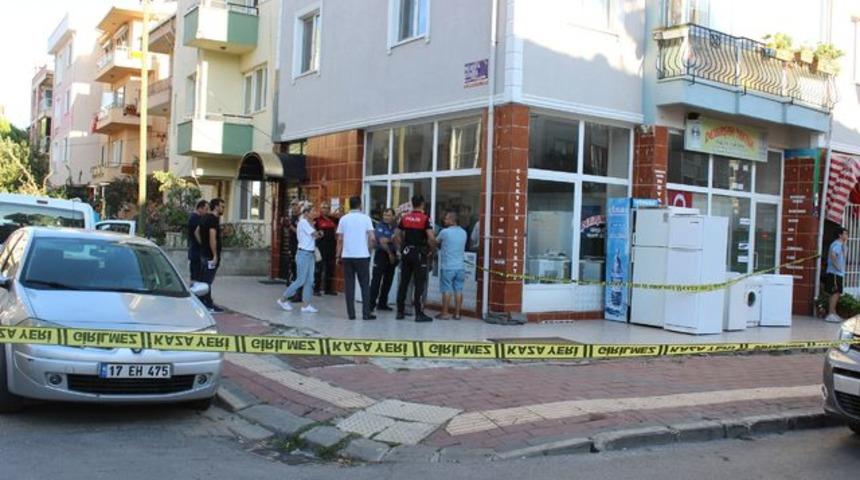 Sevgilisinin iş yerinde tüfekle intihar etti