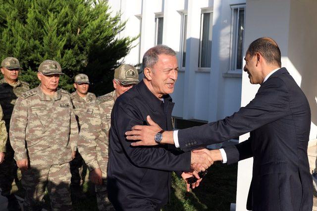 Milli Savunma Bakanı Akar, KKTC Dışişleri Bakanı Özersoy ile görüştü