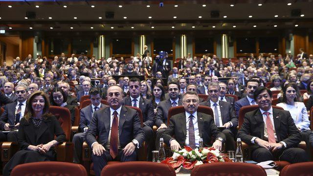 Çavuşoğlu'na Japonya'nın en yüksek nişanı takdim edildi