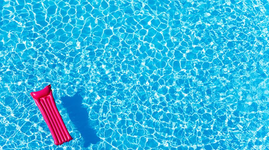 Barcelona'da havuz kararı: Üstsüz girmeyi yasaklamak ayrımcılık