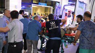 Yolcu minib&uuml;s&uuml; devrildi! &Ouml;l&uuml; ve yaralılar var