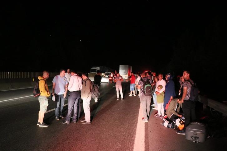 Mersin'de seyir halindeki otobüste yangın G2