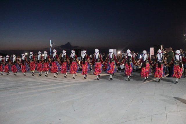 “Tuşba’dan Edremit’e Bir Nefes Muhabbet” sıra gecesi