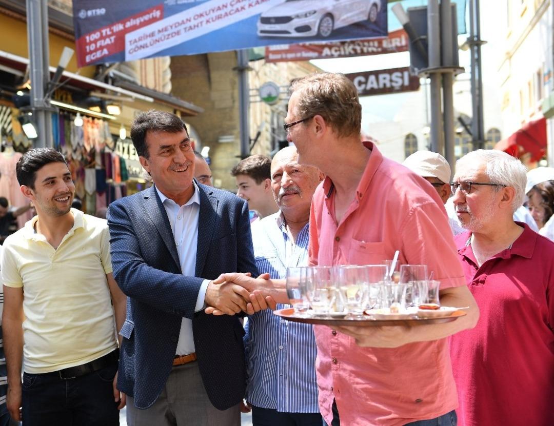 Başkan D&uuml;ndar &ccedil;arşı esnafı ile bayramlaştı