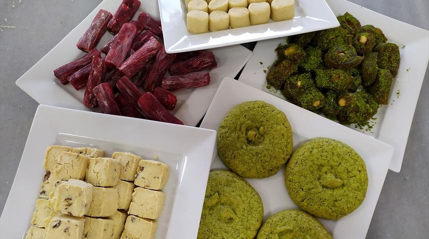 Geleneksel tatlılar bayram sofraları i&ccedil;in hazırlanıyor