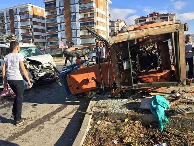 Tokat’ta trafik kazası: 9 yaralı