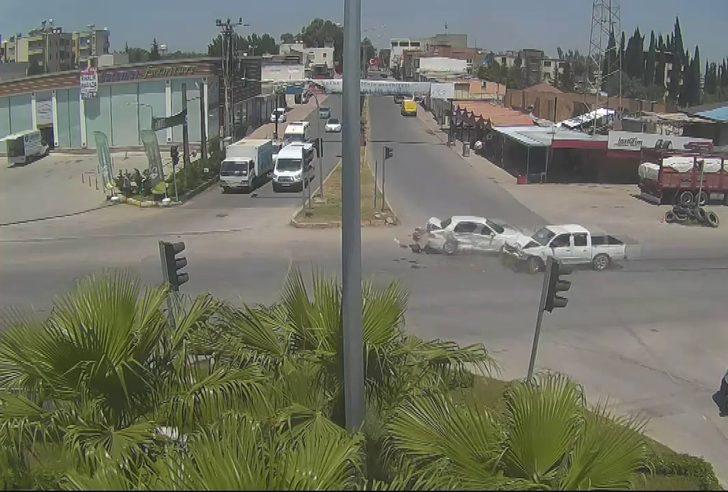 Adana'da akılalmaz kaza! Duran araba adama çarptı G5