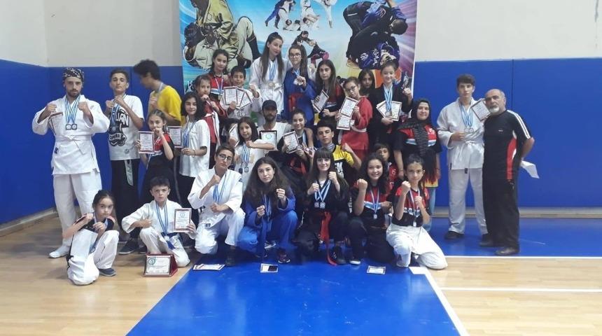 &Ccedil;ayırhanlı sporculardan b&uuml;y&uuml;k başarı