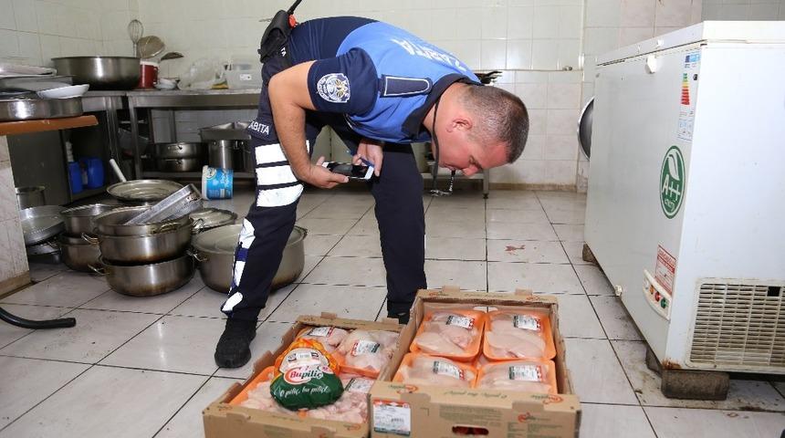 Kaş’ta zabıtadan bayram denetimi