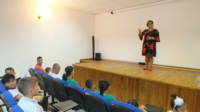 Kaş’a ‘masalcı’ geldi