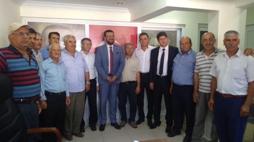 AK Parti&rsquo;li Akkal Selendi&rsquo;de teşkilatıyla bayramlaştı