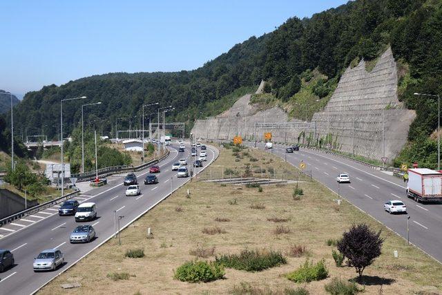 Bolu’da bayram trafiği yoğunluğu başladı