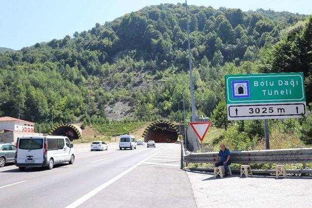 Bolu’da bayram trafiği yoğunluğu başladı