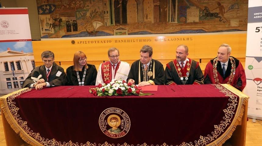 Genel kurulda &lsquo;BUA T&uuml;z&uuml;ğ&uuml;&rsquo; imzalandı