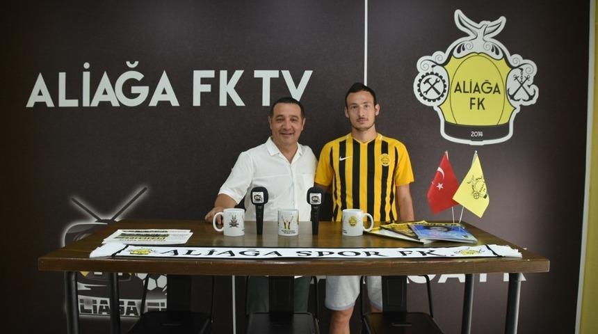 Aliağaspor FK, gen&ccedil; golc&uuml;y&uuml; renklerine bağladı