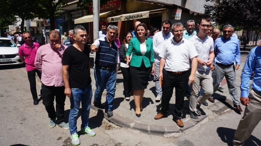 Başkan H&uuml;rriyet, Kadık&ouml;y Mahallesi&rsquo;nde vatandaşlarla buluştu