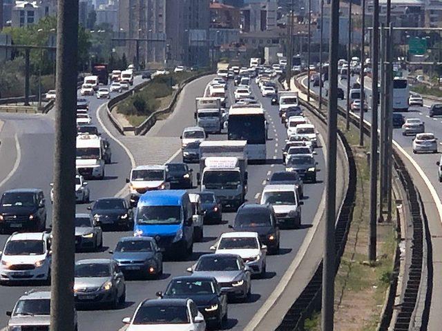 İstanbul’da bayram tatili trafiği başladı