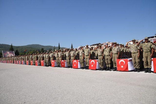 Manisa’da 376. kısa dönem erler yemin etti