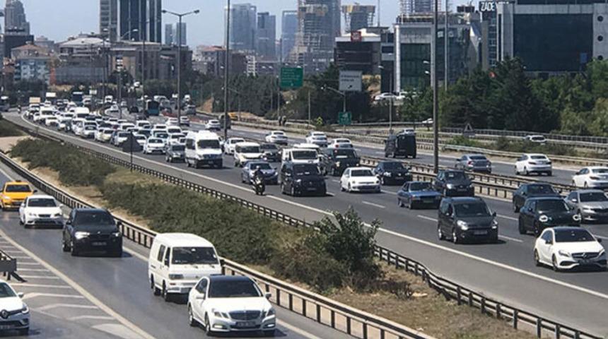 İstanbul’da yol durumu! Bayram tatili trafiği başladı