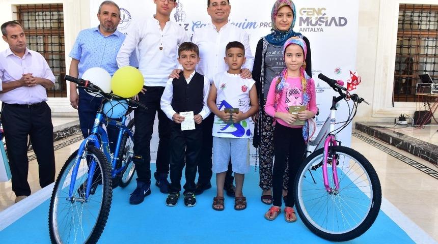 Proje &ouml;d&uuml;lleri sahiplerini buldu