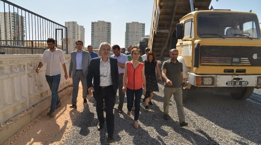 Mızraklı asfalt &ccedil;alışmalarını denetledi