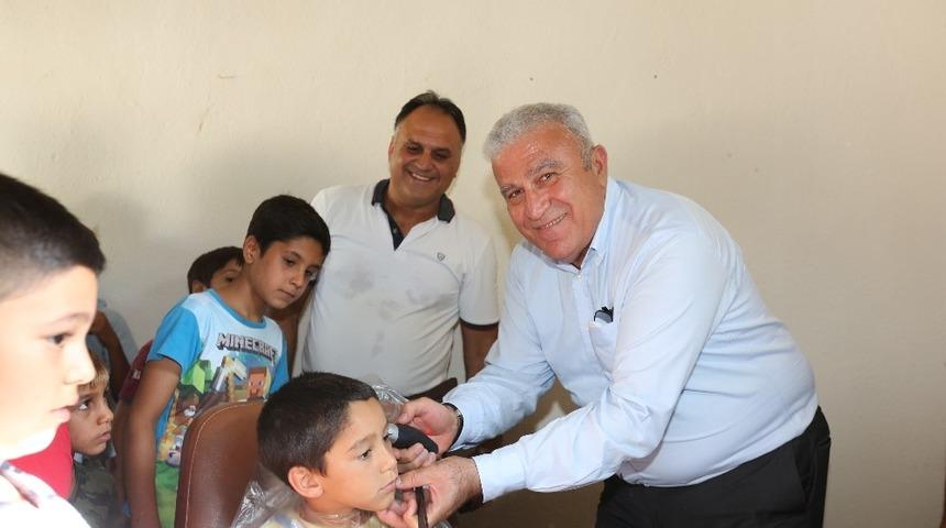 Kocag&uuml;rl&uuml; &ccedil;ocukların tıraş sevinci