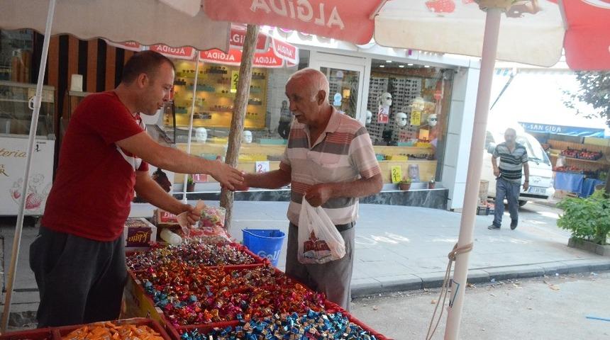 Bayram &ccedil;ikolata ve şekerlerine bu sene ilgi daha &ccedil;ok