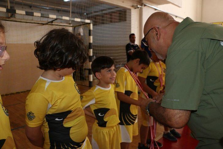 Kartallı minik sporcular madalyalarını aldı G1