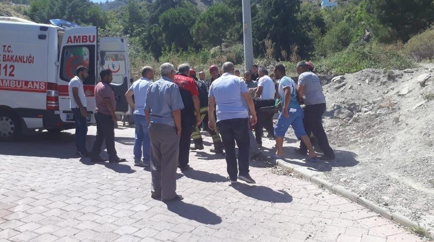 Denizli&rsquo;de otomobil u&ccedil;urumdan d&uuml;şt&uuml;: 1 yaralı