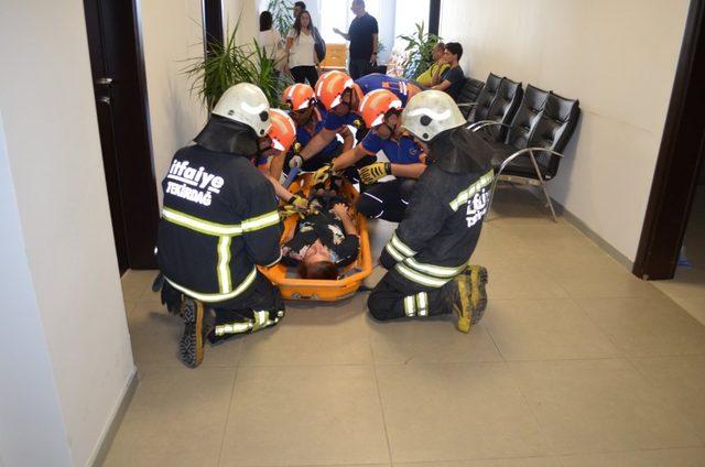 Valilik binasında deprem tatbikatı 1