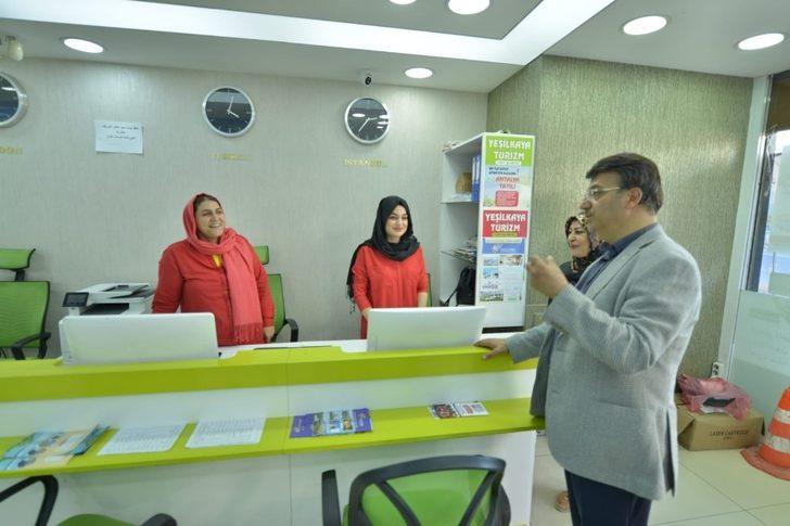 AK Parti yönetiminden esnafa bayram ziyareti G5