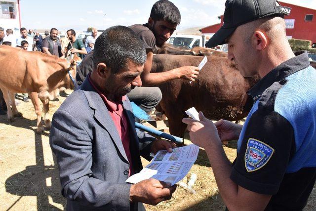 Polis sahte para konusunda uyardı