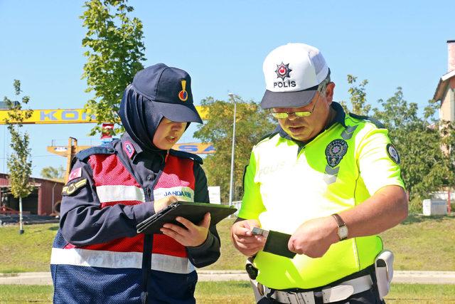 Samsun'da bayram trafiği denetimleri yoğunlaştı