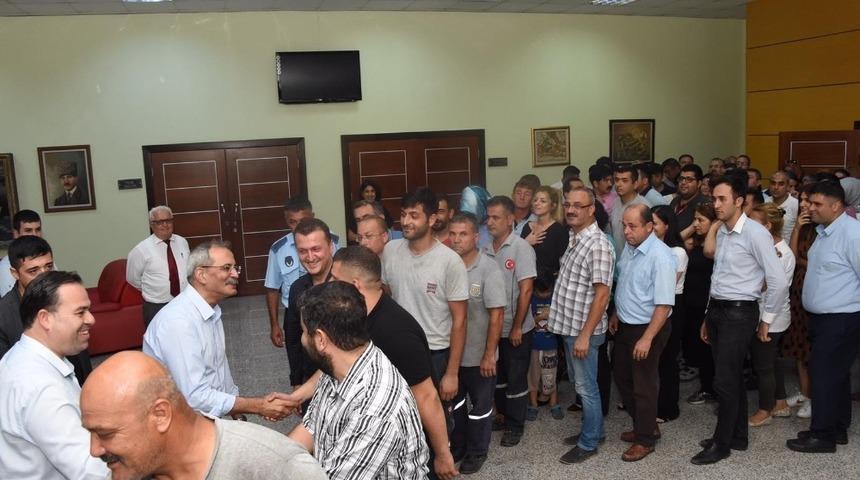 Başkan Bozdoğan, personelle bayramlaştı