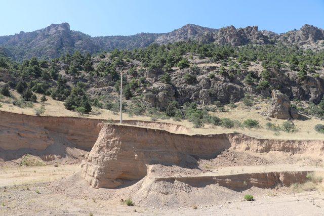 Korku yaratan tozun nedeni depremle birlikte gelen heyelanmış