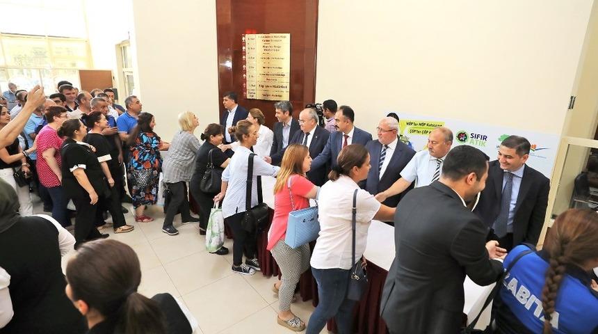 Başkan Fadıloğlu, mesai bitiminde personellerle bayramlaştı