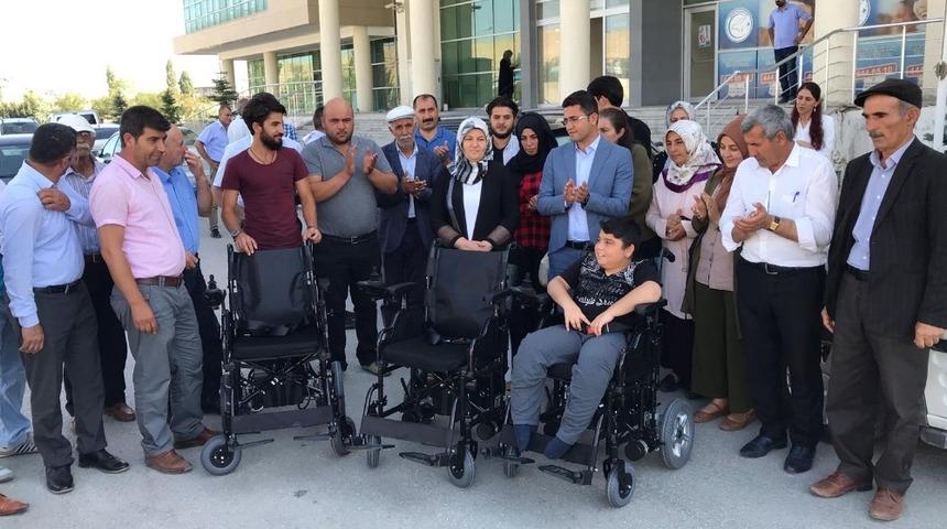 Erciş Belediyesinden engelli vatandaşlara ak&uuml;l&uuml; araba