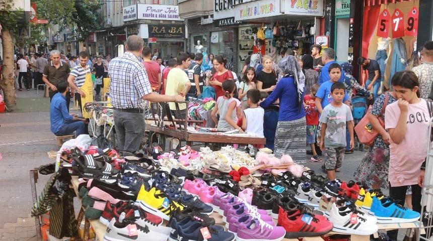 Adıyaman&rsquo;da bayram &ouml;ncesi alışveriş yoğunluğu