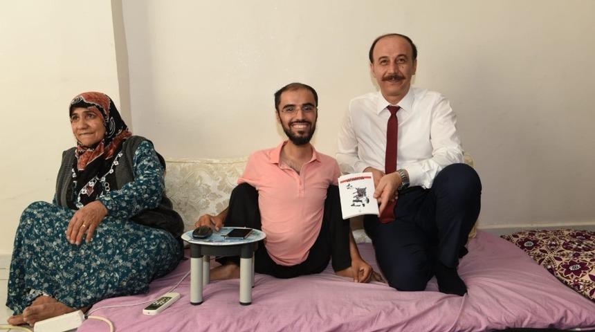 Vali Erin Siverek&rsquo;te vatandaşlarla buluştu