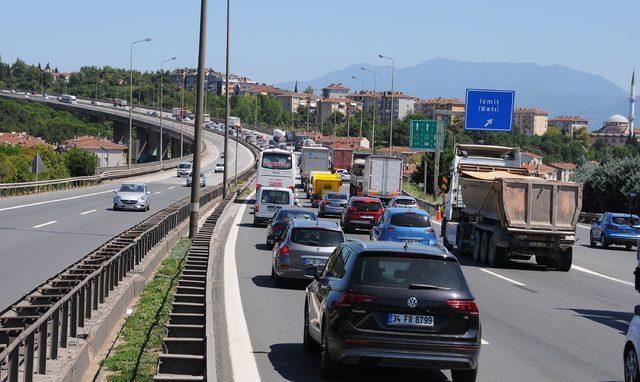 TEM yolu Kocaeli geçişinde bayram yoğunluğu