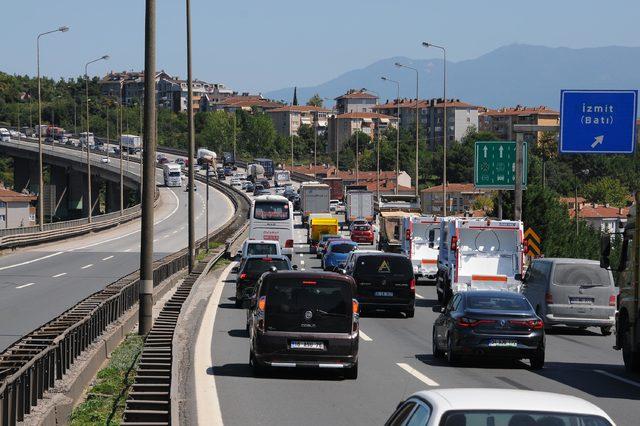 TEM yolu Kocaeli geçişinde bayram yoğunluğu