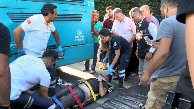 TEM'de iki katlı otobüse arkadan çarpan motosikletin sürücüsü yaralandı
