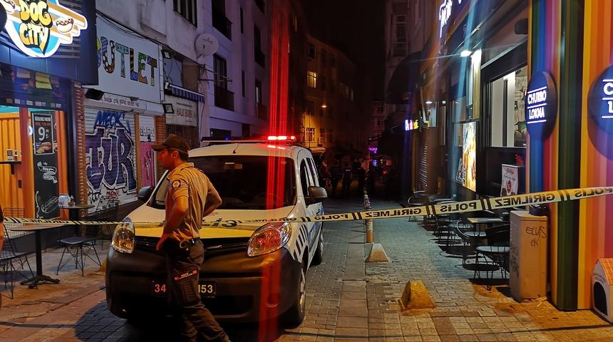 Kadıköy'de şüpheli paket paniği 