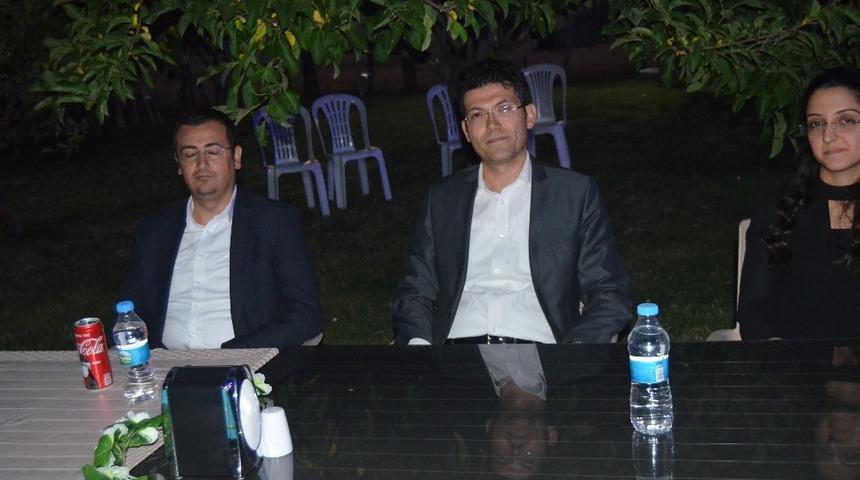 Varto Kaymakamı Ka&ccedil;maz&rsquo;a veda yemeği