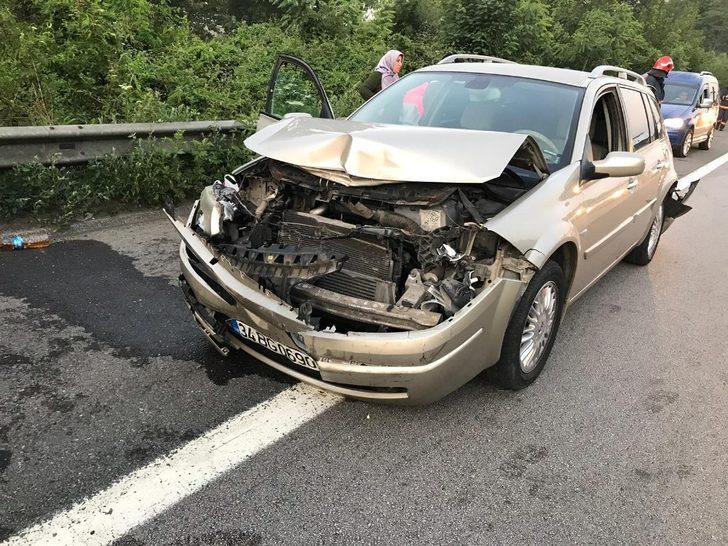 TEM otoyolunda zincirleme trafik kazası! Yaralılar var G4