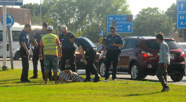 Adana'da garip olay! Polisi görünce soyundu G5