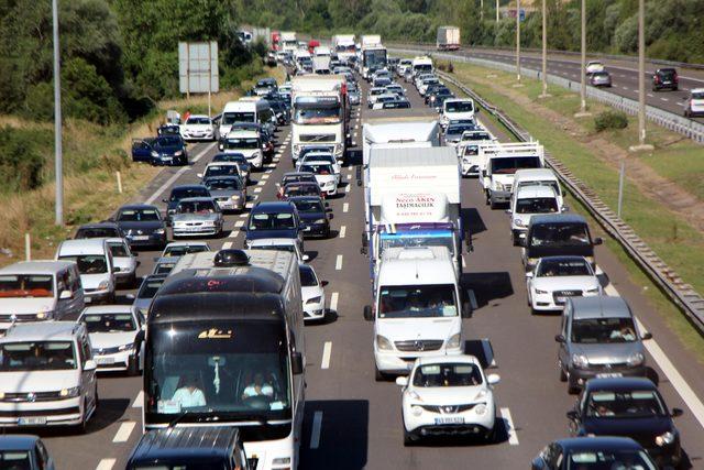 Bolu'da bayram tatili trafiği