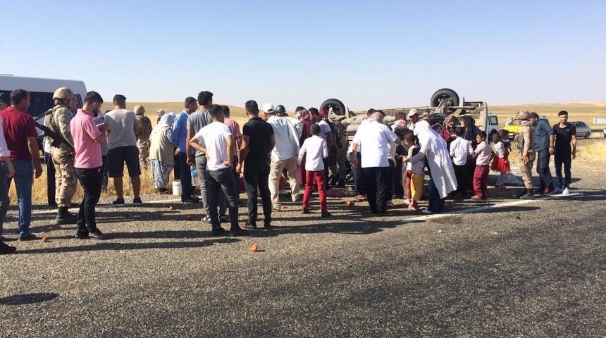 Türbe ziyareti yolunda kaza: 11 yaralı