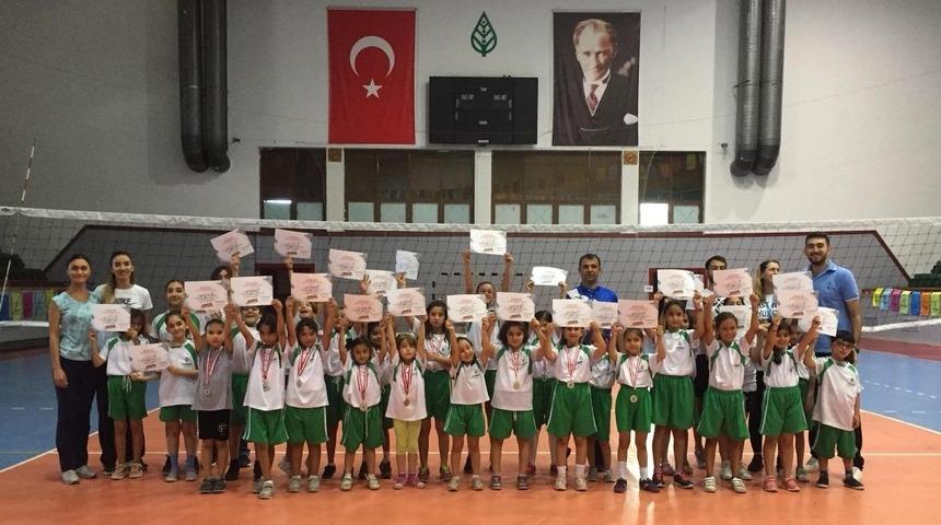 &Ccedil;ankaya&rsquo;da &ccedil;ocuklar yaz tatilini sporla ge&ccedil;irdi