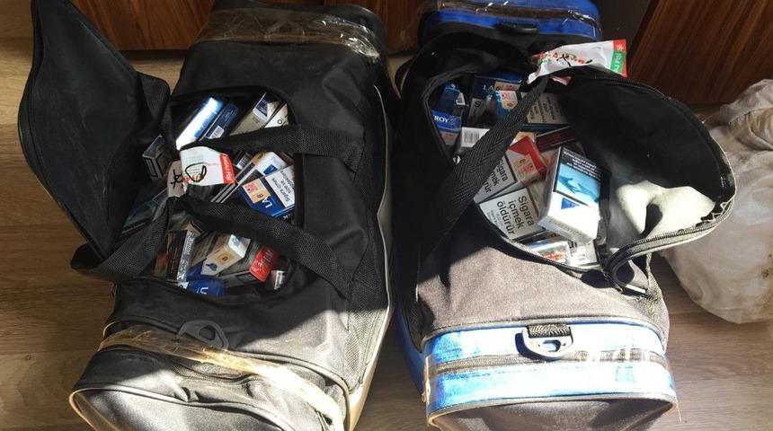 Polis hırsızları otob&uuml;ste yakaladı